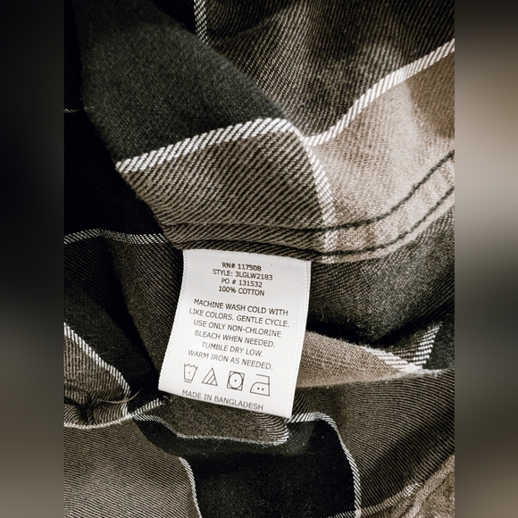 Levi's Plaid Shirt - Picture 3 of 4